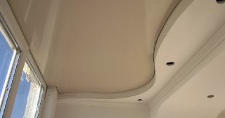 Натяжной потолок на балкон Тобольск, цена 6274 руб.